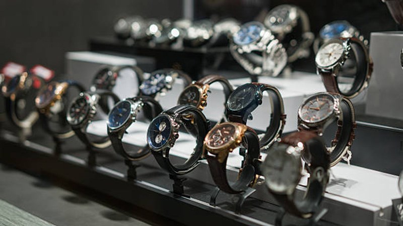 Đồng hồ quartz dễ tìm mua Đồng hồ quartz dễ tìm mua