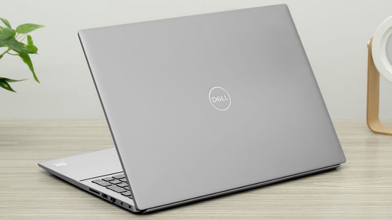 Laptop Dell Vostro 5620 i5 1240P (V6I5001W1) mượt mà và đa nhiệm