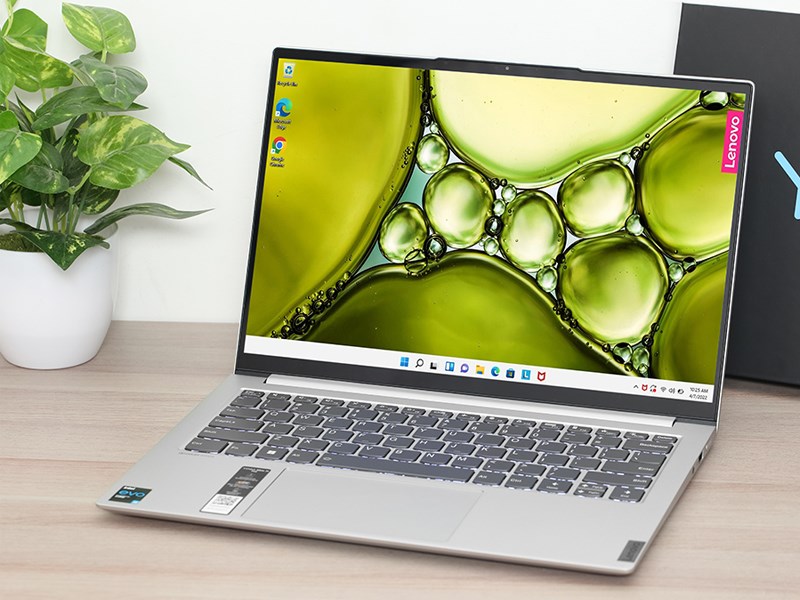 Hiển thị siêu đẹp nhờ tấm nền OLED hiện đại