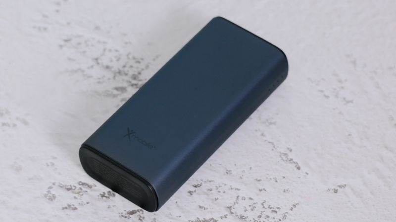 Sạc dự phòng Polymer Xmobile PowerSlim PJ JP213 thiết kế nhỏ gọn, màu sắc thời trang