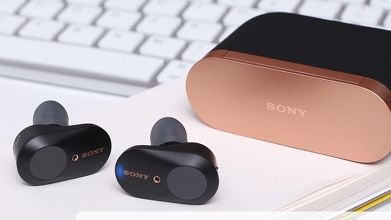 Tai nghe earbuds không dây rất được ưa chuộng với sự nhỏ gọn, tiện lợi