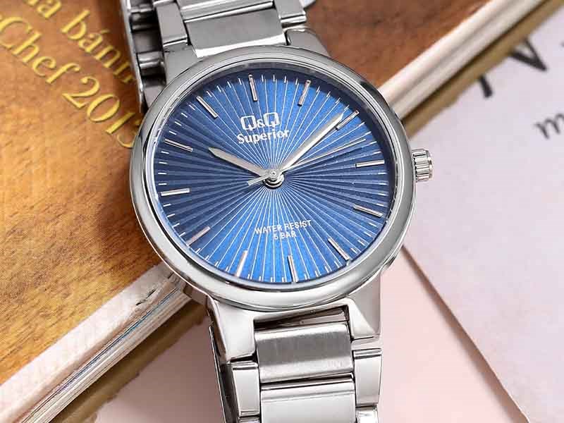 Chiếc đồng hồ sở hữu thiết kế mạnh mẽ, cứng cáp Chiếc đồng hồ sở hữu thiết kế mạnh mẽ, cứng cáp