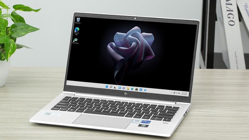 Laptop HP Elitebook 630 G9 i5 1235U (7K9H3PA) thiết kế thanh lịch, tinh tế từng chi tiết Laptop HP Elitebook 630 G9 i5 1235U (7K9H3PA) thiết kế thanh lịch, tinh tế từng chi tiết