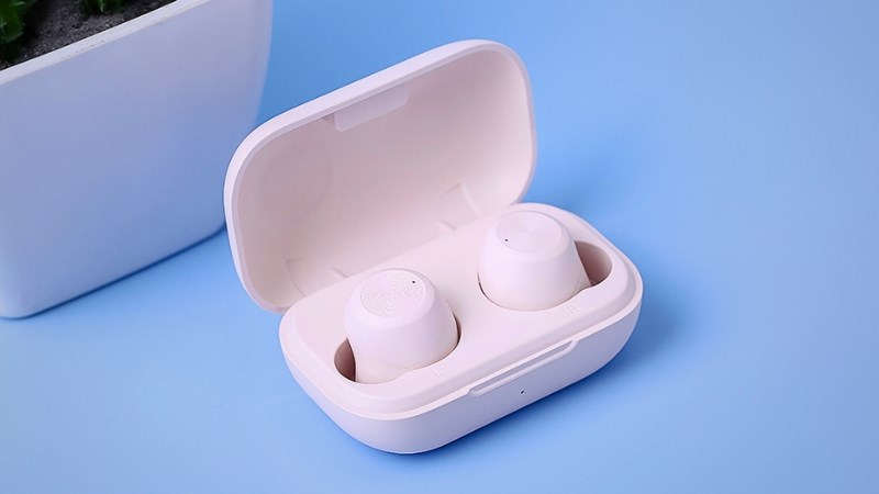 Thiết bị được tích hợp điều khiển cảm ứng, có thể tùy chỉnh trực tiếp trên tai nghe với nhiều chức năng khác nhau