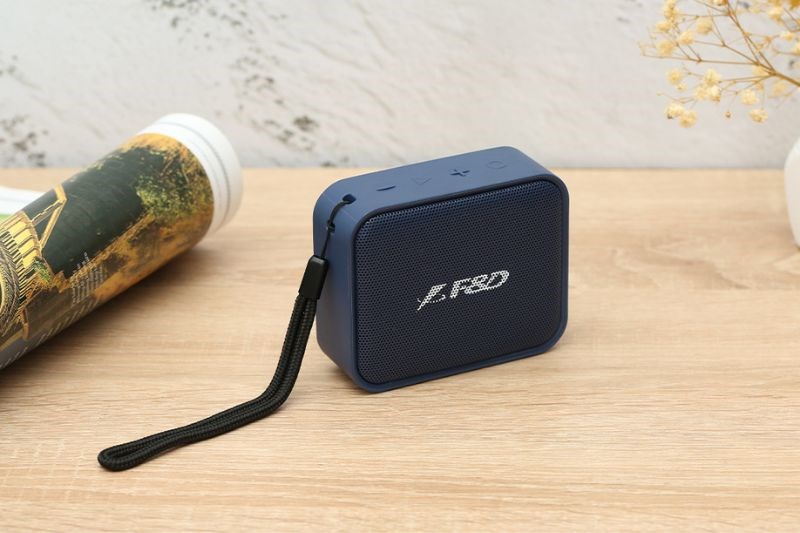 Loa Bluetooth Fenda W5 Plus với thiết kế đơn giản nhưng rất đẹp mắt Loa Bluetooth Fenda W5 Plus với thiết kế đơn giản nhưng rất đẹp mắt