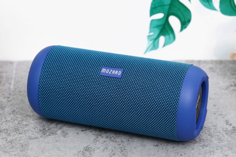 Loa Bluetooth Mozard E8 thiết kế bắt mắt với tông màu xanh Navy trẻ trung Loa Bluetooth Mozard E8 thiết kế bắt mắt với tông màu xanh Navy trẻ trung
