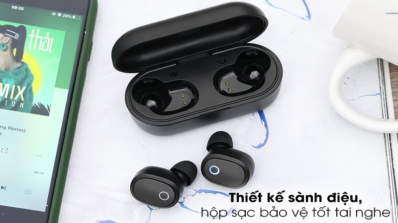 Tai nghe True Wireless sành điệu, màu đen cá tính Tai nghe True Wireless sành điệu, màu đen cá tính
