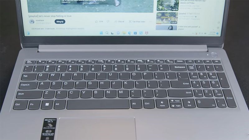 Lenovo Ideapad 1 15AMN7 R5 7520U với bàn phím Fullsize tiện lợi Lenovo Ideapad 1 15AMN7 R5 7520U với bàn phím Fullsize tiện lợi