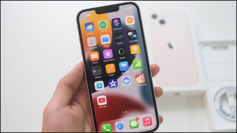 iPhone 13 có tần số quét vẫn còn thấp so với iPhone 15 iPhone 13 có tần số quét vẫn còn thấp so với iPhone 15