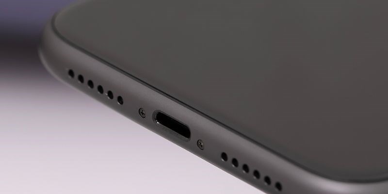 Nhu iPhone 11 chưa có Type-C