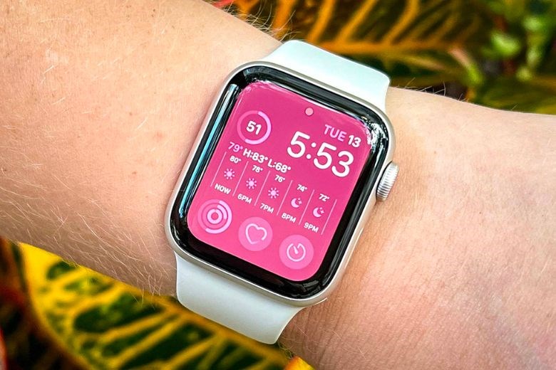 Apple Watch SE có thể nghe gọi được rất tiện lợi Apple Watch SE có thể nghe gọi được rất tiện lợi