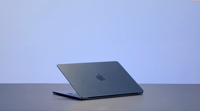 Thao tác mượt mà cùng laptop Apple MacBook Air M2 2022 Thao tác mượt mà cùng laptop Apple MacBook Air M2 2022