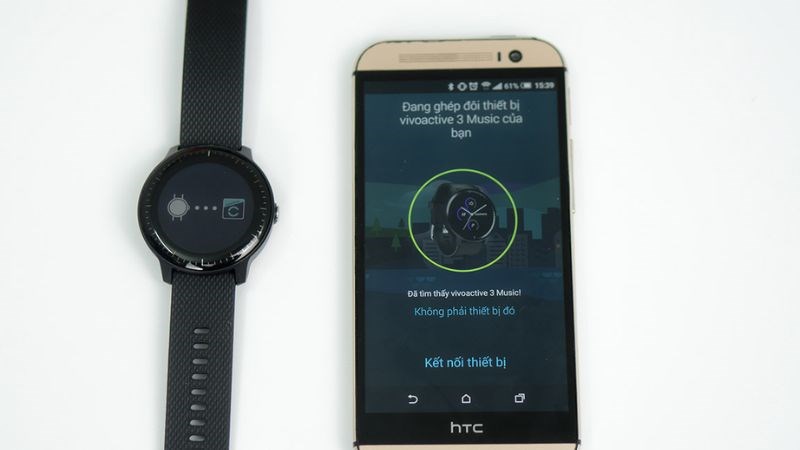 Đồng hồ Garmin đang tiến hành kết nối với điện thoại