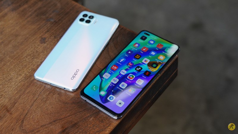 Cấu hình khá ổn Cấu hình khá ổn