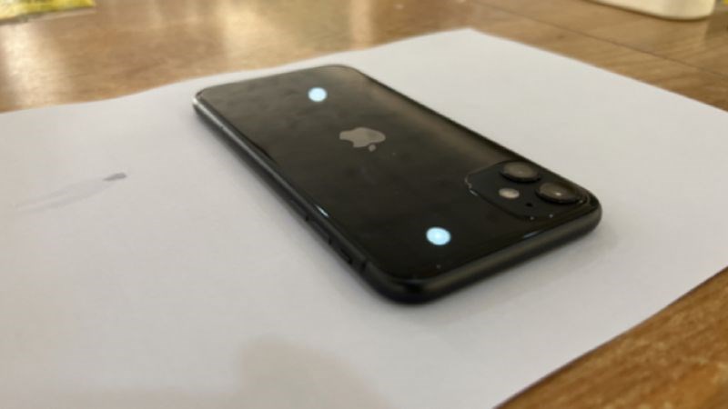 iPhone 99% có vẻ ngoài không còn mới hoàn toàn với những vết xước nhỏ