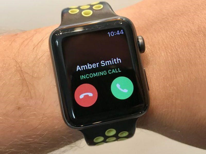 Tác vụ gọi điện nhắn tin trên giao diện Apple Watch S6 Tác vụ gọi điện nhắn tin trên giao diện Apple Watch S6