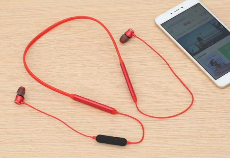Sắc đỏ rực rỡ thu hút mọi ánh nhìn Sắc đỏ rực rỡ thu hút mọi ánh nhìn