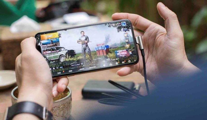 Sự khác biệt giữa hai chip xử lý khi chơi cùng một tự game PUBG Sự khác biệt giữa hai chip xử lý khi chơi cùng một tự game PUBG