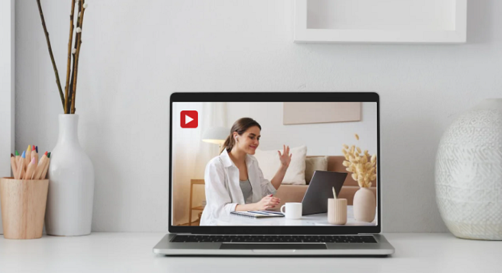Mở một đoạn video ngắn để kiểm tra màu sắc của màn hình laptop