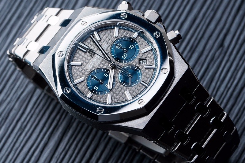 Một trong 5 năm lãnh tụ của thế giới đồng hồ Một trong 5 năm lãnh tụ của thế giới đồng hồ