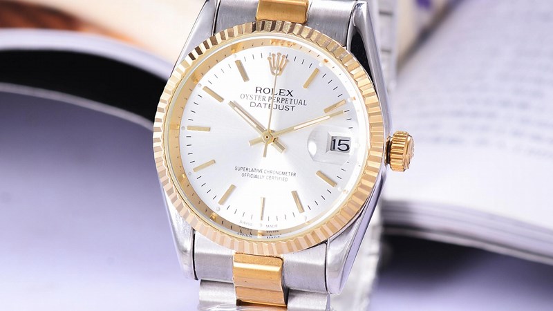 Chỉnh ngày đồng hồ Rolex Datejust