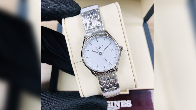 Bộ sưu tập Longines Lyre có thiết kế theo phong cách nhẹ nhàng, đơn giản