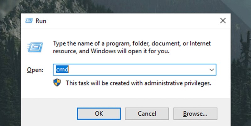 Nhấn Windows + R và gõ vào dòng lệnh