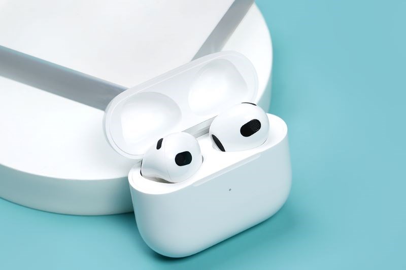 Lợi ích khi mua AirPods 3 cũ là có giá rẻ hơn Lợi ích khi mua AirPods 3 cũ là có giá rẻ hơn