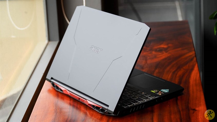 Ngoại hình laptop Acer Nitro 5 Ngoại hình laptop Acer Nitro 5