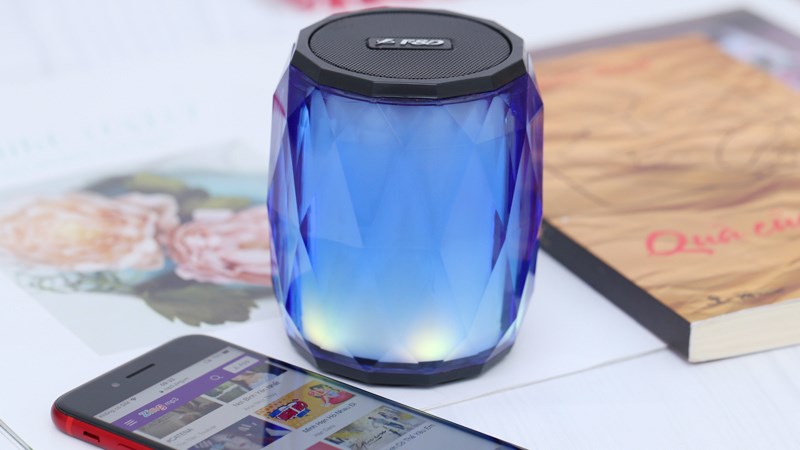 Cuốn hút người nghe từ thiết kế đến chất lượng âm thanh Cuốn hút người nghe từ thiết kế đến chất lượng âm thanh