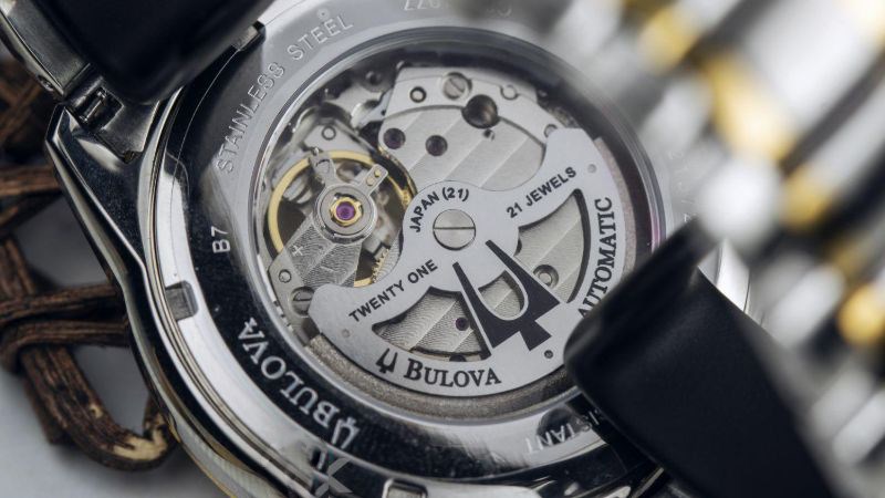 Đồng hồ Bulova gồm dòng máy cơ và máy quartz Đồng hồ Bulova gồm dòng máy cơ và máy quartz