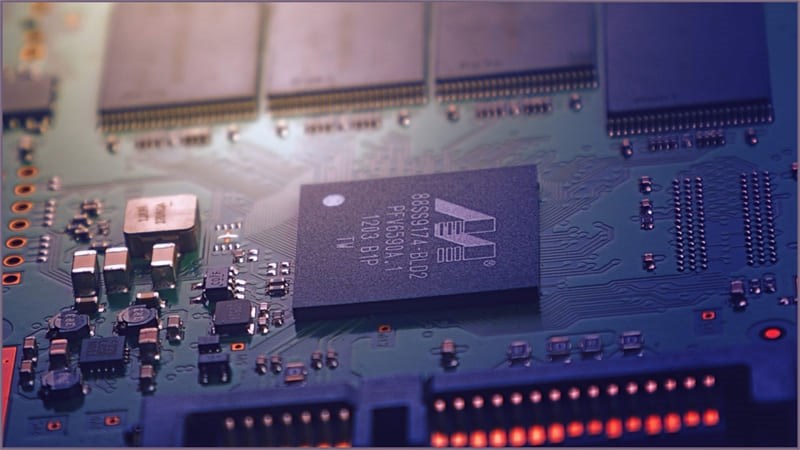 16GB RAM với chuẩn công nghệ LPDDR5 cho phép đa nhiệm tốt hơn