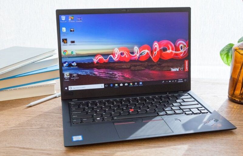 Laptop Lenovo Thinkpad X1 Carbon làm từ chất liệu sợi Carbon cao cấp bền bỉ Laptop Lenovo Thinkpad X1 Carbon làm từ chất liệu sợi Carbon cao cấp bền bỉ