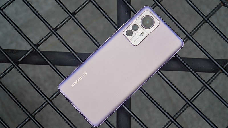 Vẻ ngoài thời trang cùng camera ấn tượng