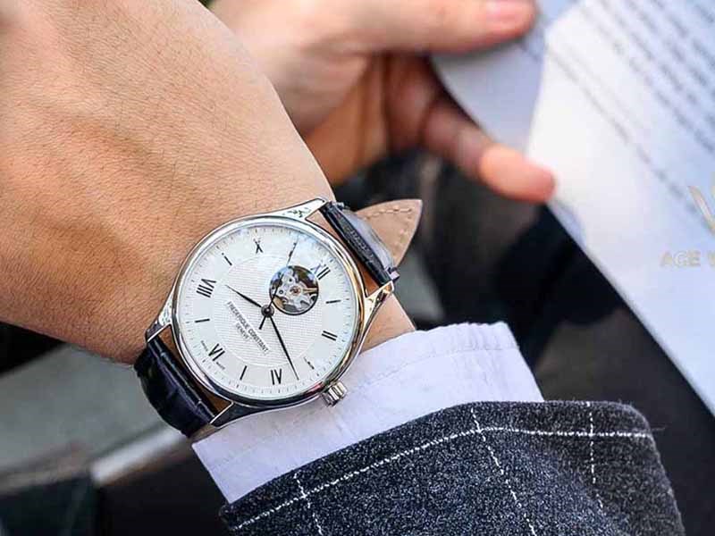 Đồng hồ FREDERIQUE CONSTANT Classics 40 mm Nam FC-310MS5B6 - thu hút ánh nhìn bởi mẫu mã nổi bật và cá tính