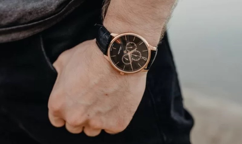 Đồng hồ Adriatica Moonphase Đồng hồ Adriatica Moonphase