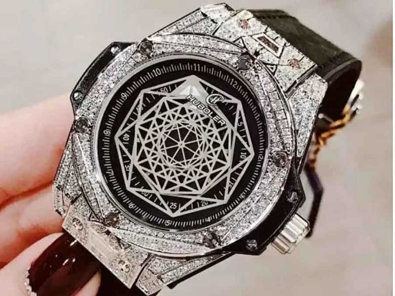 Chiếc đồng hồ Huboler lấy cảm hứng chế tác từ chiếc Big Bang đình đám Chiếc đồng hồ Huboler lấy cảm hứng chế tác từ chiếc Big Bang đình đám