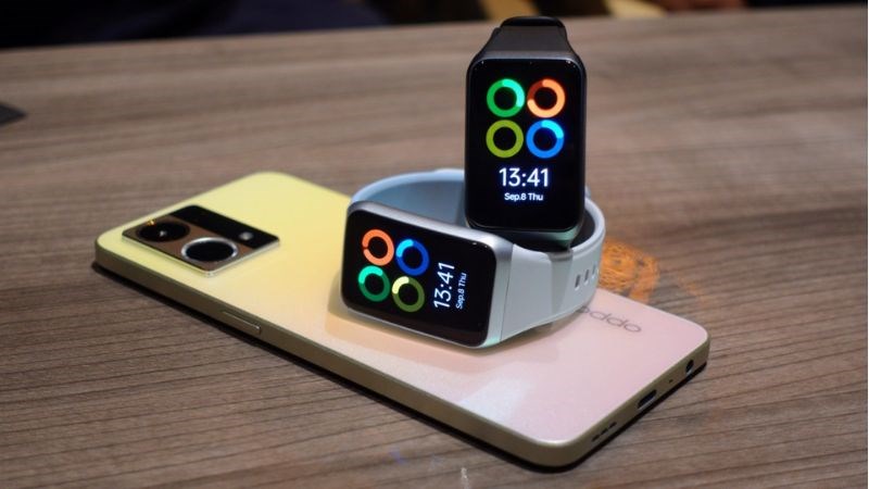 Thiết kế tương đồng của hai chiếc smartband Thiết kế tương đồng của hai chiếc smartband