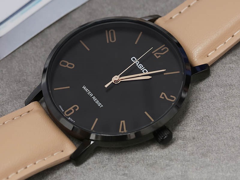 Mẫu đồng hồ này đến từ thương hiệu đồng hồ Casio nổi tiếng Nhật Bản Mẫu đồng hồ này đến từ thương hiệu đồng hồ Casio nổi tiếng Nhật Bản