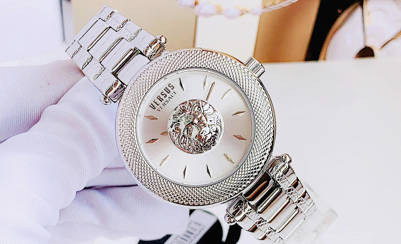 Đồng hồ Versus có mức giá khá cao