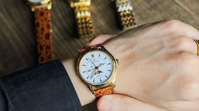 Kiểu dáng mạnh mẽ, hơi hướng thể thao Kiểu dáng mạnh mẽ, hơi hướng thể thao