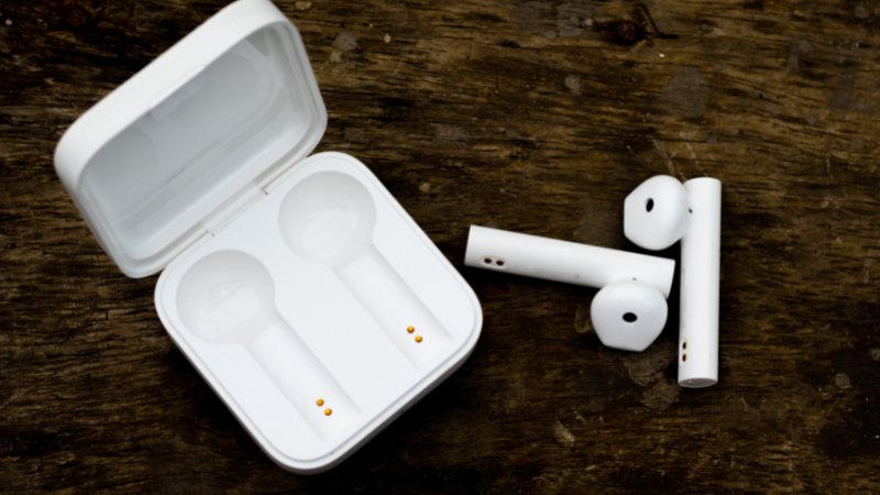 Tai nghe Earbuds nhỏ gọn đem lại cảm giác đeo nhẹ nhàng nhất