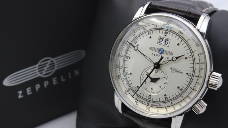Nằm trong bộ sưu tập kỷ niệm 100 năm thành lập thương hiệu Zeppelin Nằm trong bộ sưu tập kỷ niệm 100 năm thành lập thương hiệu Zeppelin