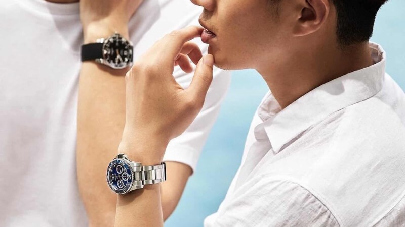Xà phòng, nước hoa,... còn sót lại trên da cũng dễ gây ngứa khi đeo đồng hồ Xà phòng, nước hoa,... còn sót lại trên da cũng dễ gây ngứa khi đeo đồng hồ