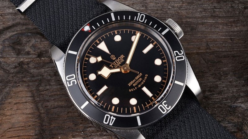 Là công ty con của thương hiệu Rolex Là công ty con của thương hiệu Rolex