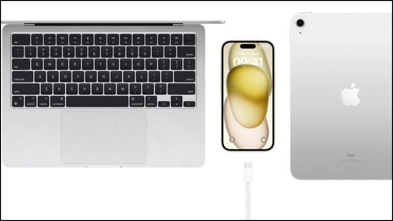 iPhone 15 tương thích với cổng sạc USB-C iPhone 15 tương thích với cổng sạc USB-C