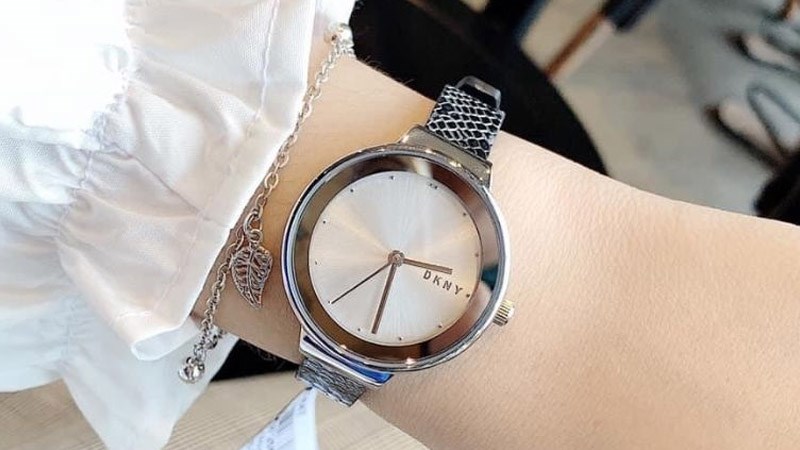Đồng hồ DKNY toát lên vẻ đẹp thanh lịch Đồng hồ DKNY toát lên vẻ đẹp thanh lịch