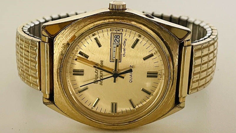 Bulova Accutron N7 có thiết kế cổ điển và đơn giản Bulova Accutron N7 có thiết kế cổ điển và đơn giản