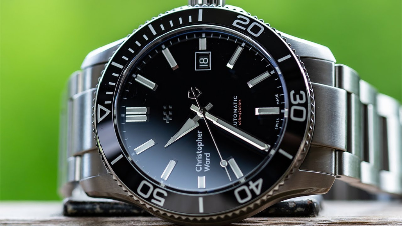 Christopher Ward C60 Trident Pro 600 được nhiều người săn đón khi mới ra mắt