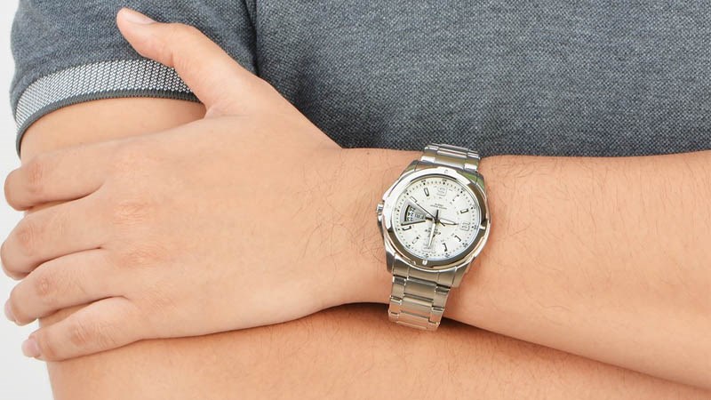 Đồng hồ EDIFICE CASIO 43.3 mm Nam EF-129D-7AVUDF Đồng hồ EDIFICE CASIO 43.3 mm Nam EF-129D-7AVUDF